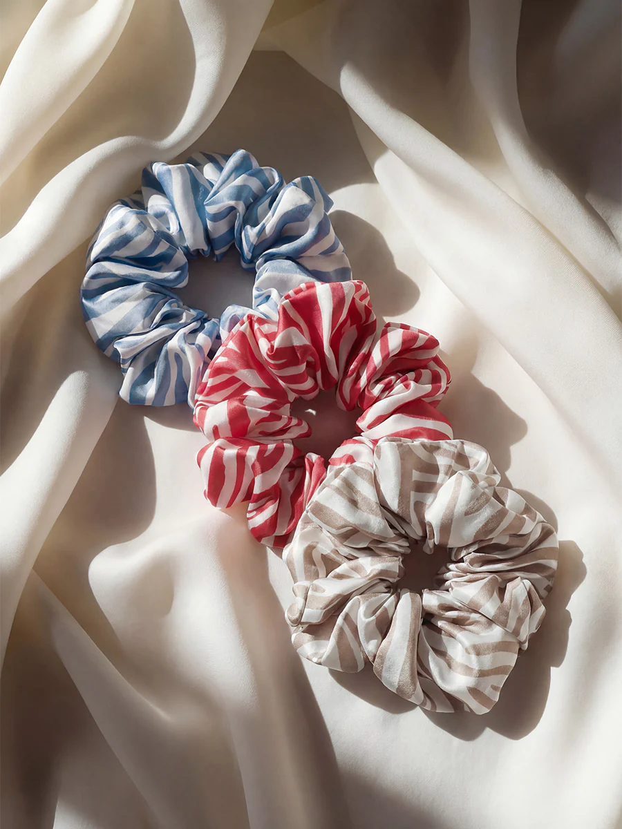 Beachy Vibe Scrunchie Blue - Image 3