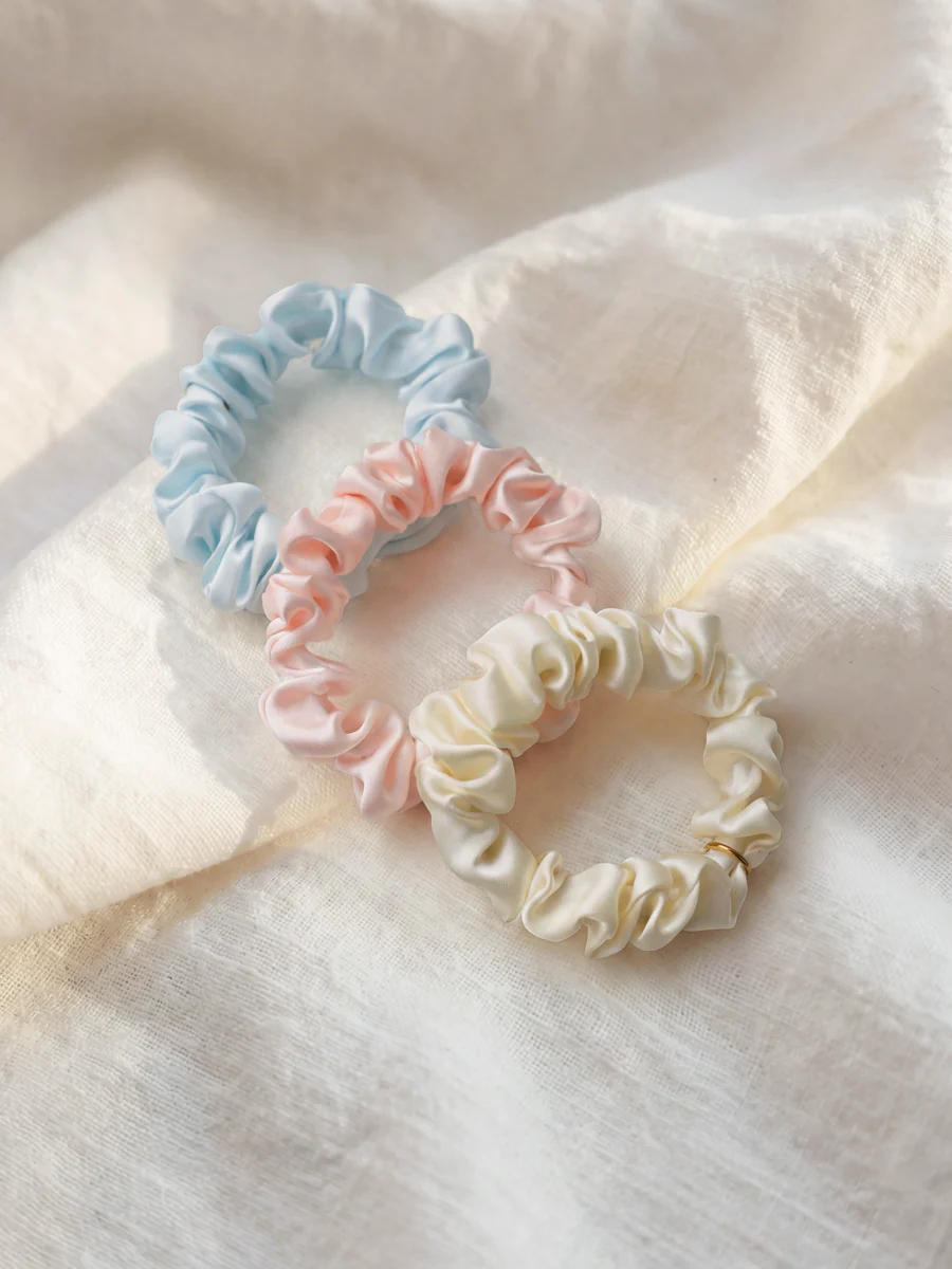 Blissful Pure Silk Medium Scrunchie Cream Blue - Image 3