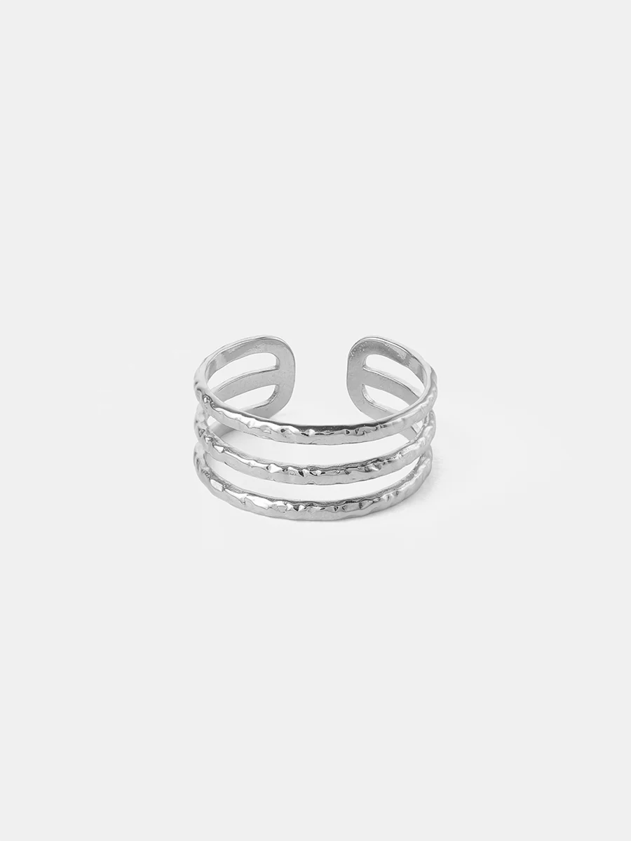 Delicate Trio Ring - Image 4