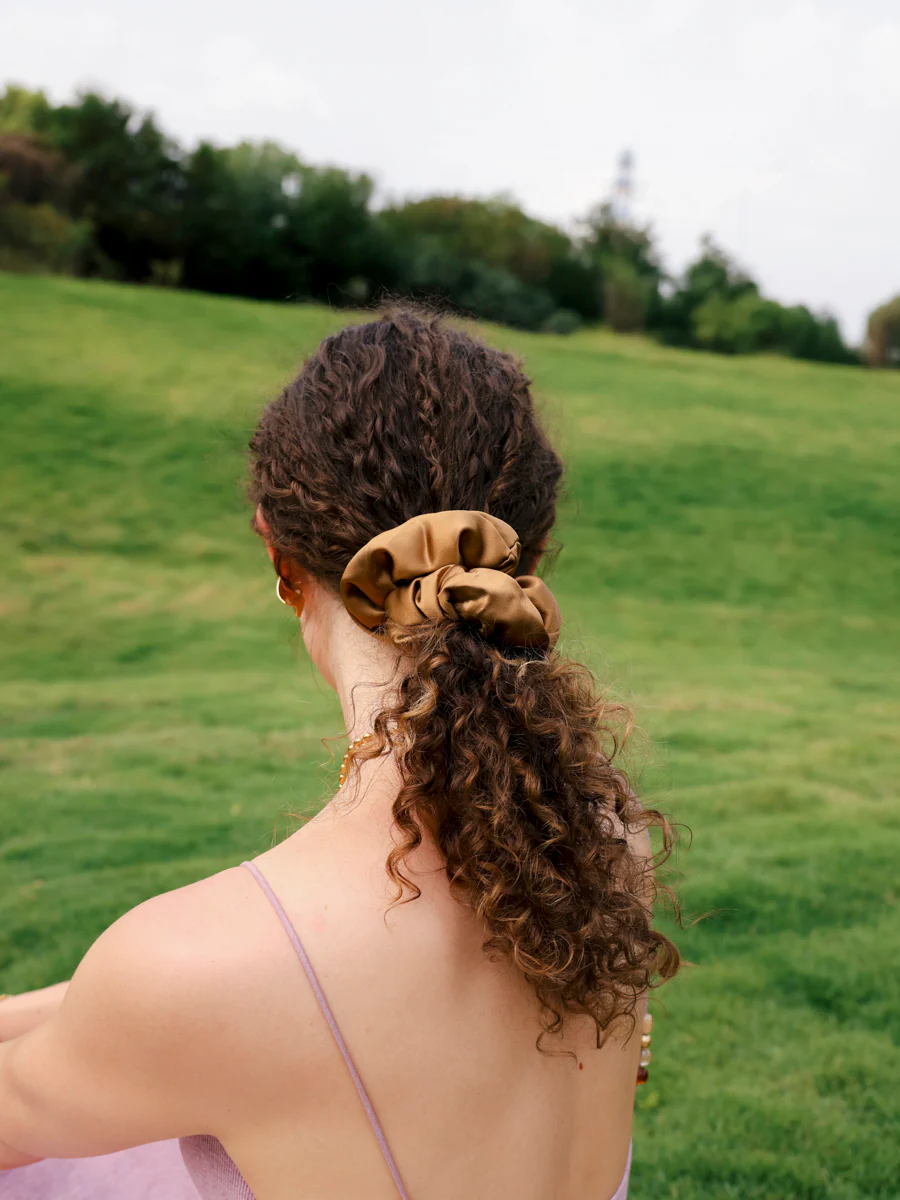 Fluffy Touch Pure Silk Scrunchie Grey - Image 6