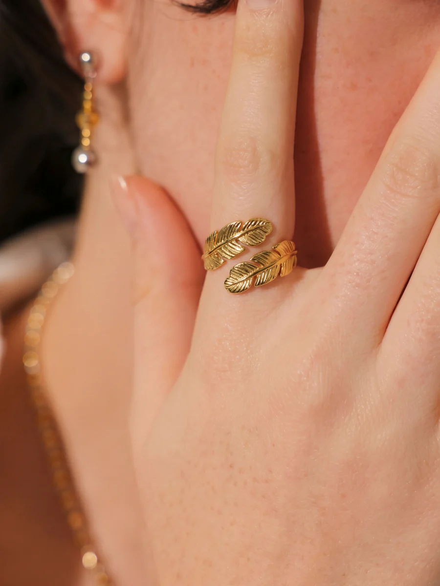 Leafy Elegance Ring - Image 2