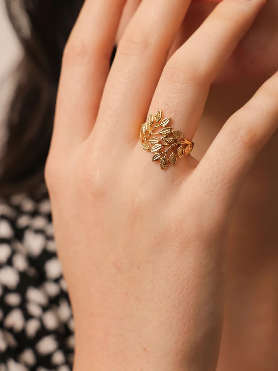 Lush Leaf Ring - Image 2