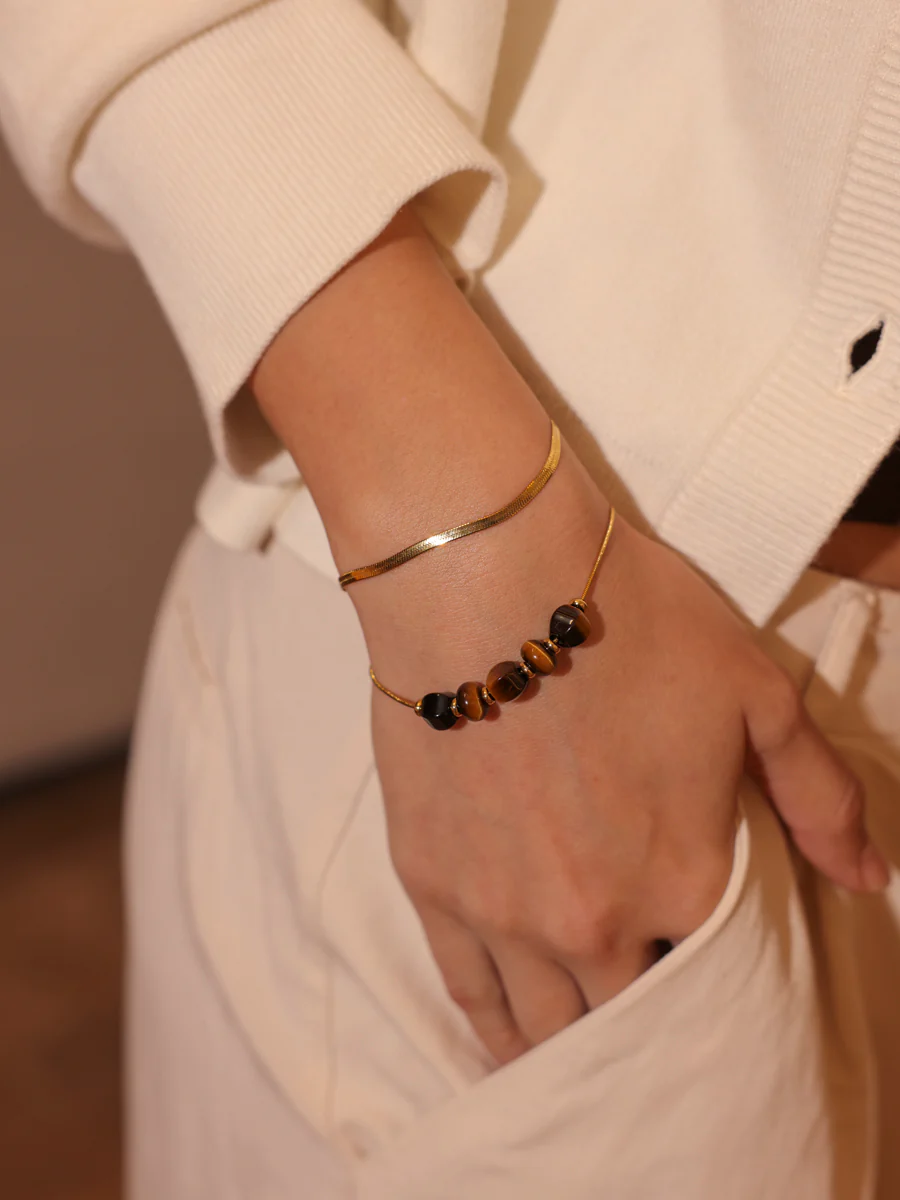 Sleek Armband - Image 5